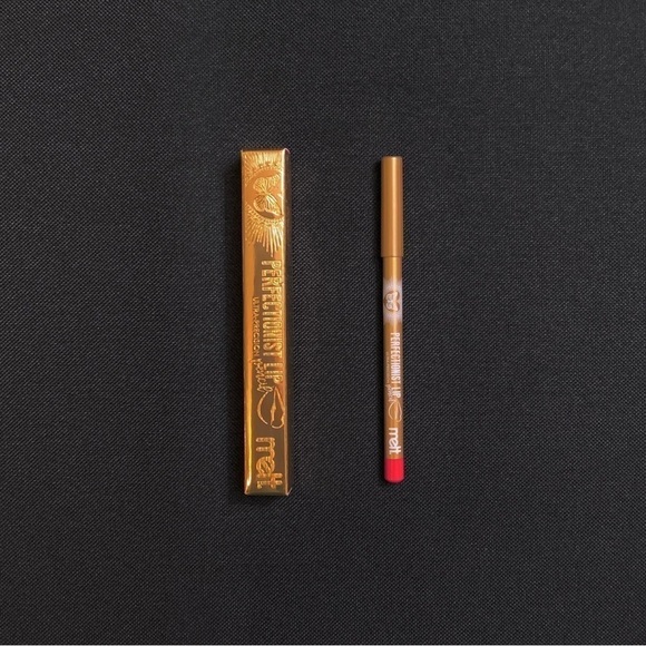 MELT Esperanza Perfectionist Lip Ultra Precision Pencil - Full Size .04 oz - Picture 1 of 2